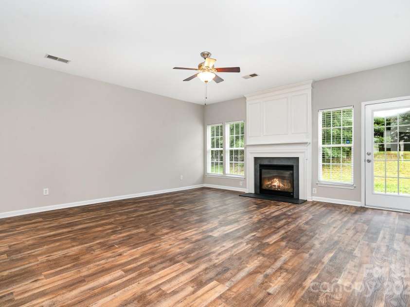 6922 Cascade Dream Court, Huntersville, NC 28078.  MLS# CAR4263883, YatesRealty ID 19012. 