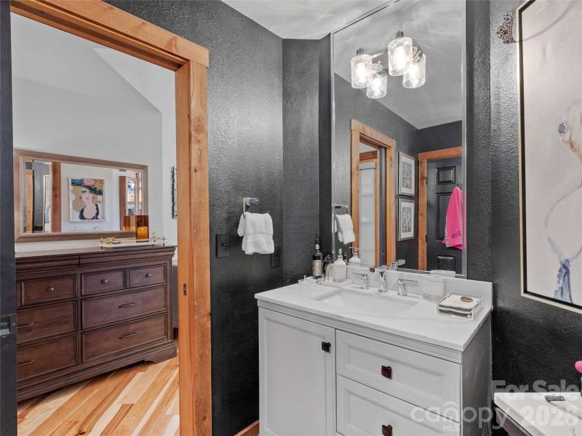 135 Club House Drive, Burnsville, NC 28714.  MLS# CAR4366066, YatesRealty ID 19014. 