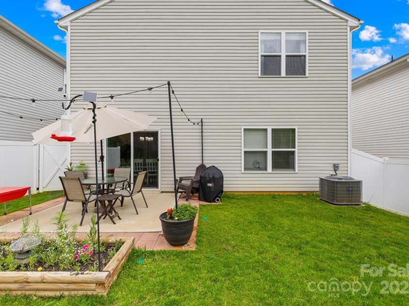 5204 Belstone Lane, Charlotte, NC 28215.  MLS# CAR4264366, YatesRealty ID 19016. Back of House
