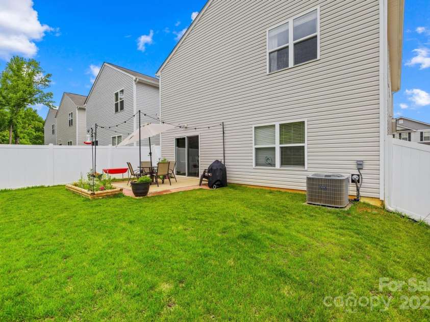 5204 Belstone Lane, Charlotte, NC 28215.  MLS# CAR4264366, YatesRealty ID 19016. Back of House