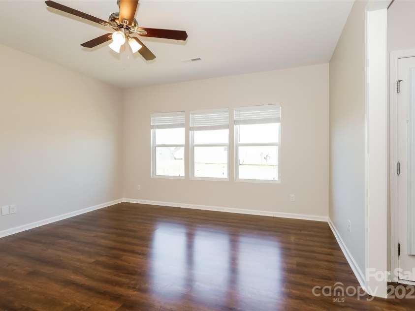 2327 Glenway Trail Court, Pineville, NC 28134.  MLS# CAR4257828, YatesRealty ID 19017. Great Room