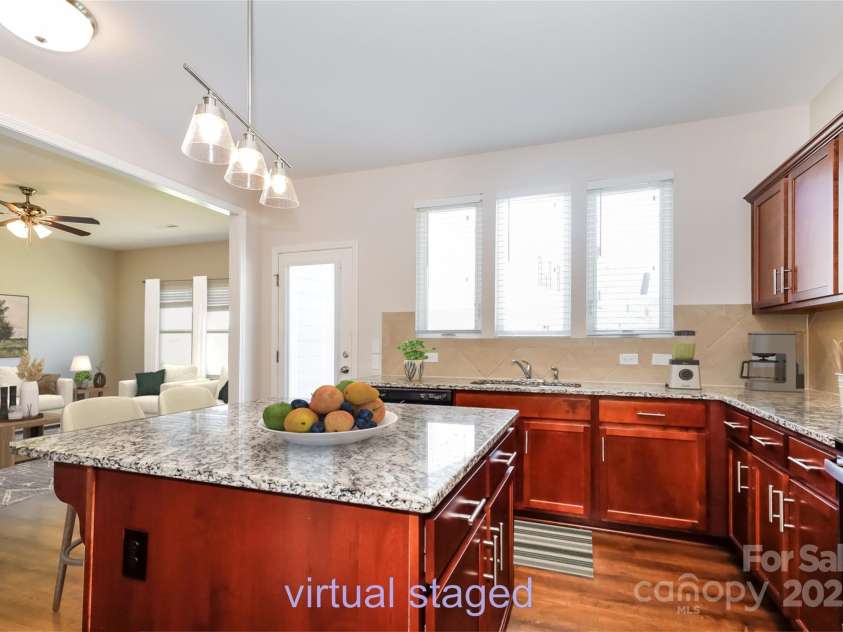 2327 Glenway Trail Court, Pineville, NC 28134.  MLS# CAR4257828, YatesRealty ID 19017. Kitchen