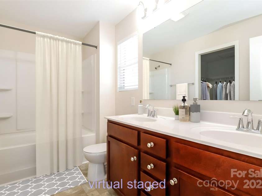2327 Glenway Trail Court, Pineville, NC 28134.  MLS# CAR4257828, YatesRealty ID 19017. Primary Bathroom