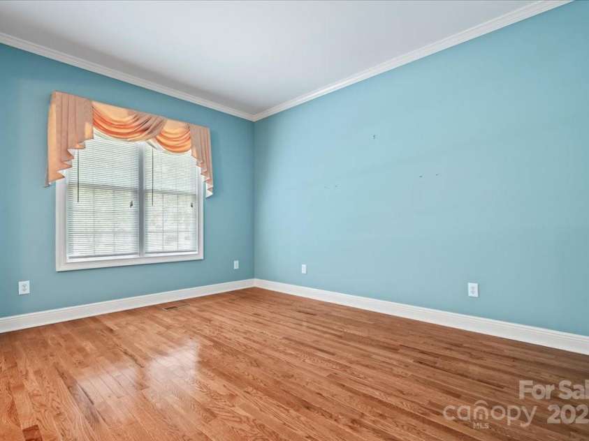 600 Robinhood Drive, Cheraw, SC 29520.  MLS# CAR4254686, YatesRealty ID 19018. 