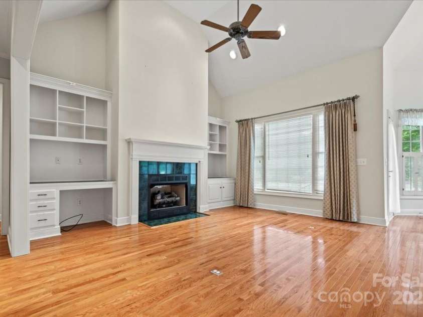 600 Robinhood Drive, Cheraw, SC 29520.  MLS# CAR4254686, YatesRealty ID 19018. 