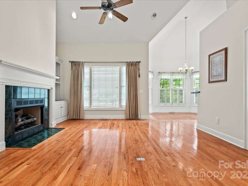 600 Robinhood Drive, Cheraw, SC 29520.  MLS# CAR4254686, YatesRealty ID 19018. 