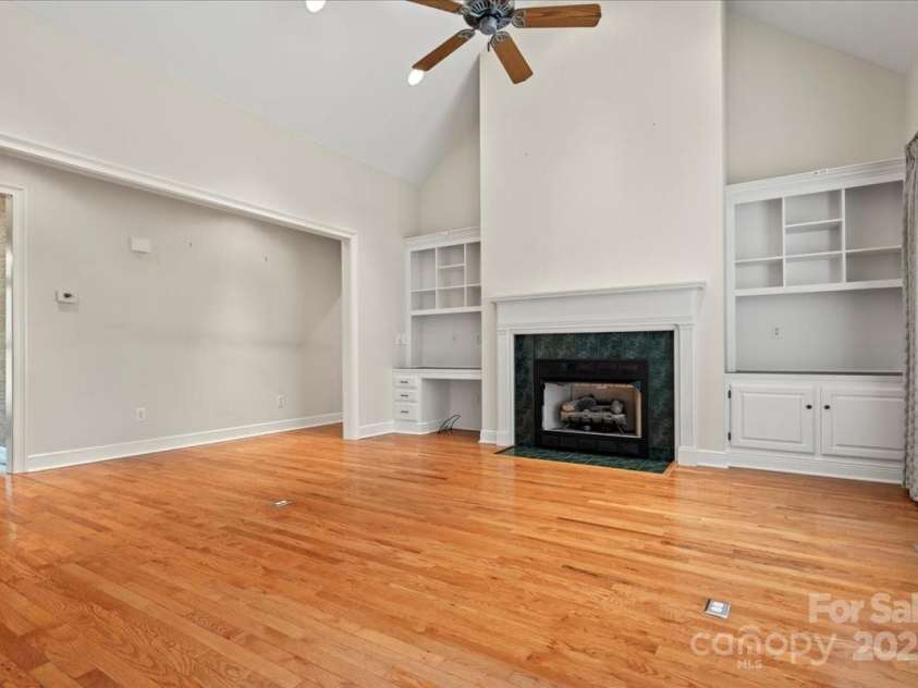 600 Robinhood Drive, Cheraw, SC 29520.  MLS# CAR4254686, YatesRealty ID 19018. 