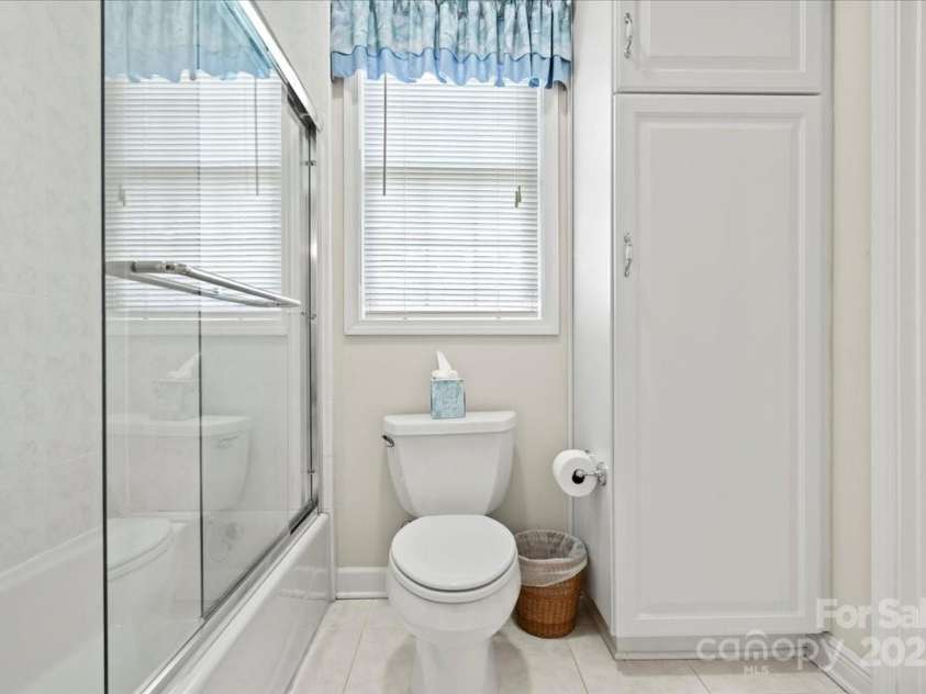 600 Robinhood Drive, Cheraw, SC 29520.  MLS# CAR4254686, YatesRealty ID 19018. 