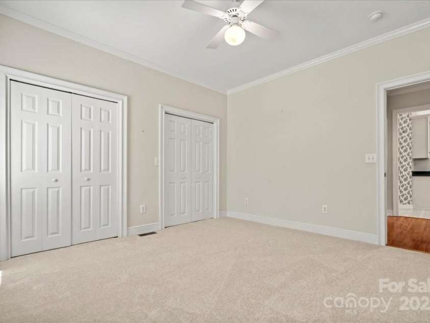 600 Robinhood Drive, Cheraw, SC 29520.  MLS# CAR4254686, YatesRealty ID 19018. 