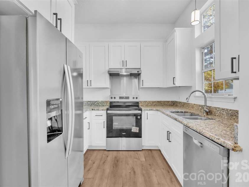 8327 Houndstooth Drive, Charlotte, NC 28227.  MLS# CAR4378420, YatesRealty ID 19018. 