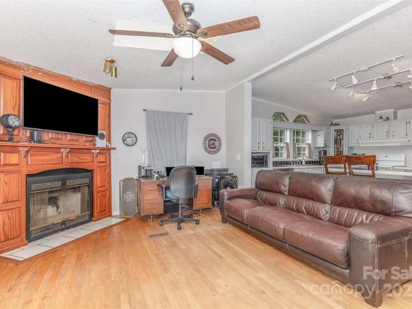 403 Carpenter Parker Lane, Rock Hill, SC 29730.  MLS# CAR4256895, YatesRealty ID 19019. 