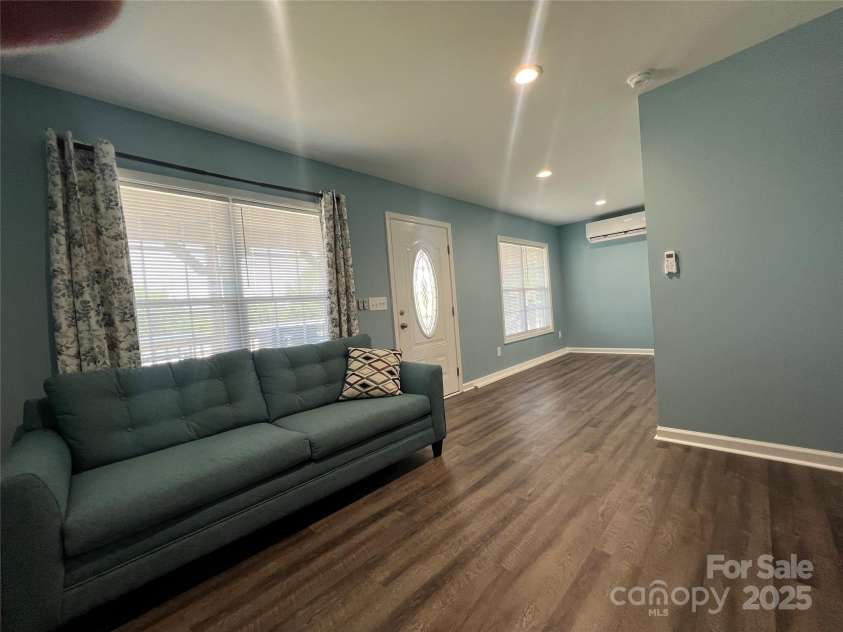 102 Elm Street, New London, NC 28127.  MLS# CAR4189794, YatesRealty ID 1902. 