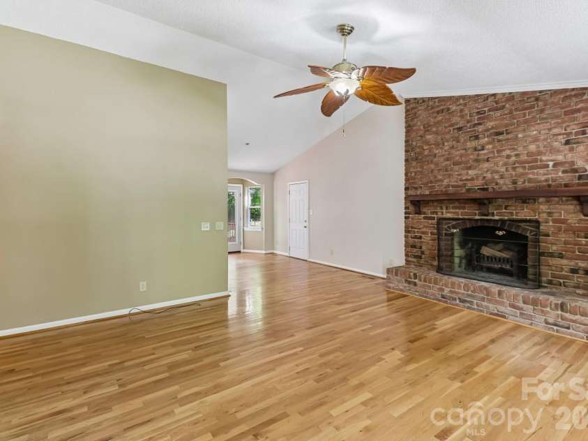 144 Mills Forest Lane, Mooresville, NC 28117.  MLS# CAR4377313, YatesRealty ID 19020. 