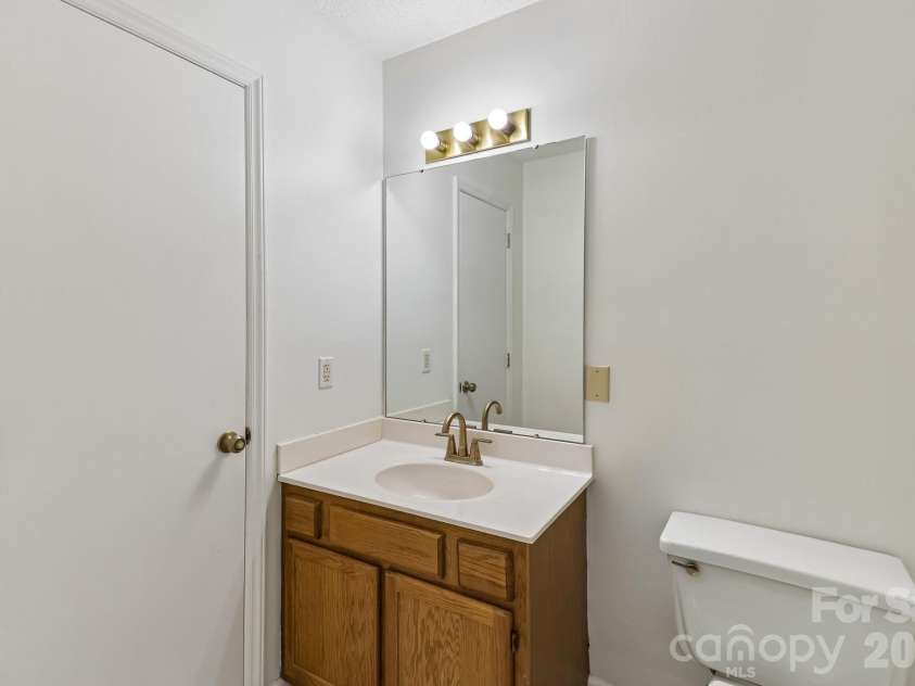 144 Mills Forest Lane, Mooresville, NC 28117.  MLS# CAR4377313, YatesRealty ID 19020. 