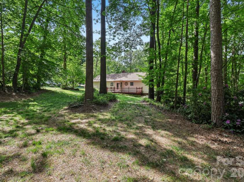 144 Mills Forest Lane, Mooresville, NC 28117.  MLS# CAR4377313, YatesRealty ID 19020. 