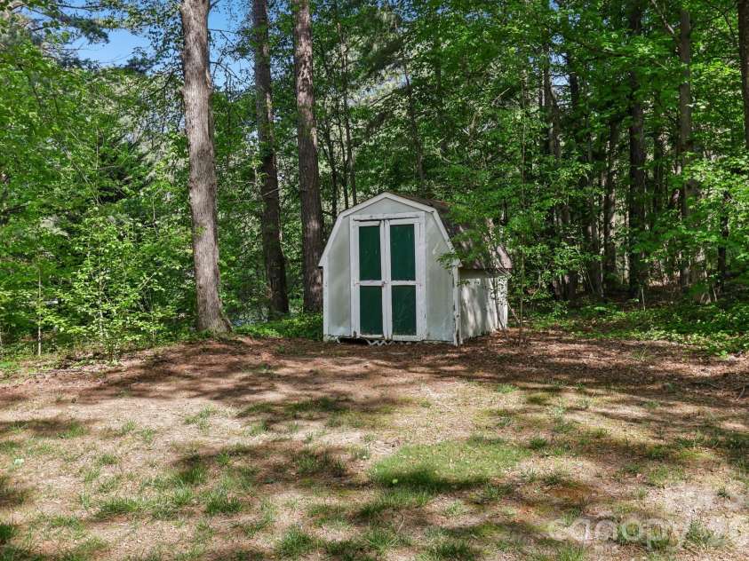 144 Mills Forest Lane, Mooresville, NC 28117.  MLS# CAR4377313, YatesRealty ID 19020. 