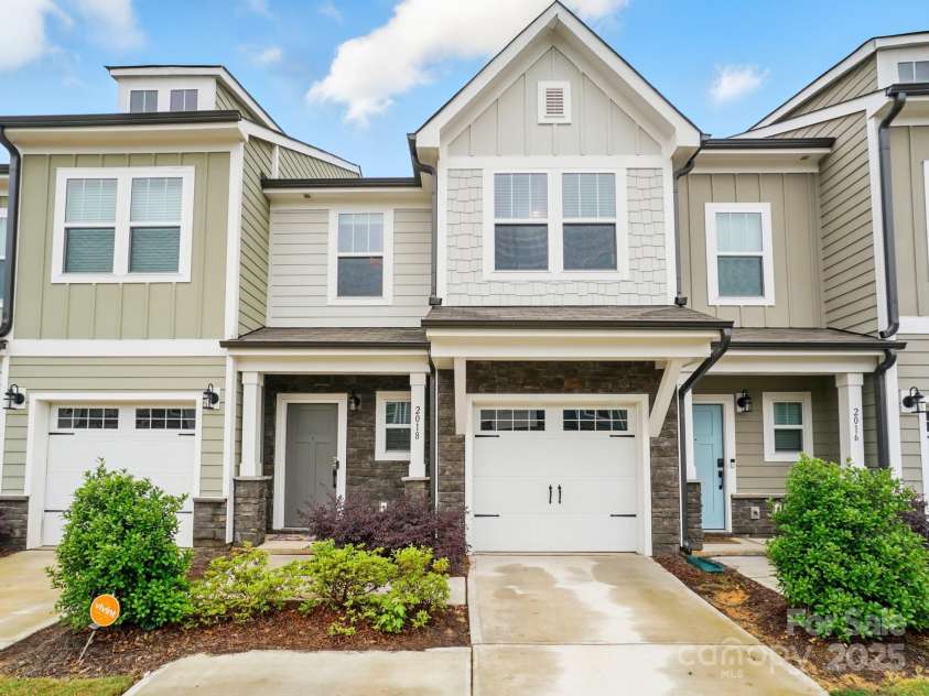 2018 Crooked Oak Lane, York, SC 29745.  MLS# CAR4260210, YatesRealty ID 19021. 