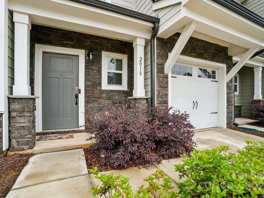 2018 Crooked Oak Lane, York, SC 29745.  MLS# CAR4260210, YatesRealty ID 19021. 