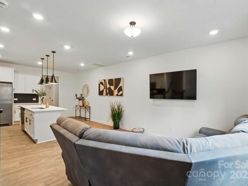 2018 Crooked Oak Lane, York, SC 29745.  MLS# CAR4260210, YatesRealty ID 19021. 