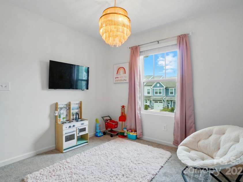 2018 Crooked Oak Lane, York, SC 29745.  MLS# CAR4260210, YatesRealty ID 19021. 