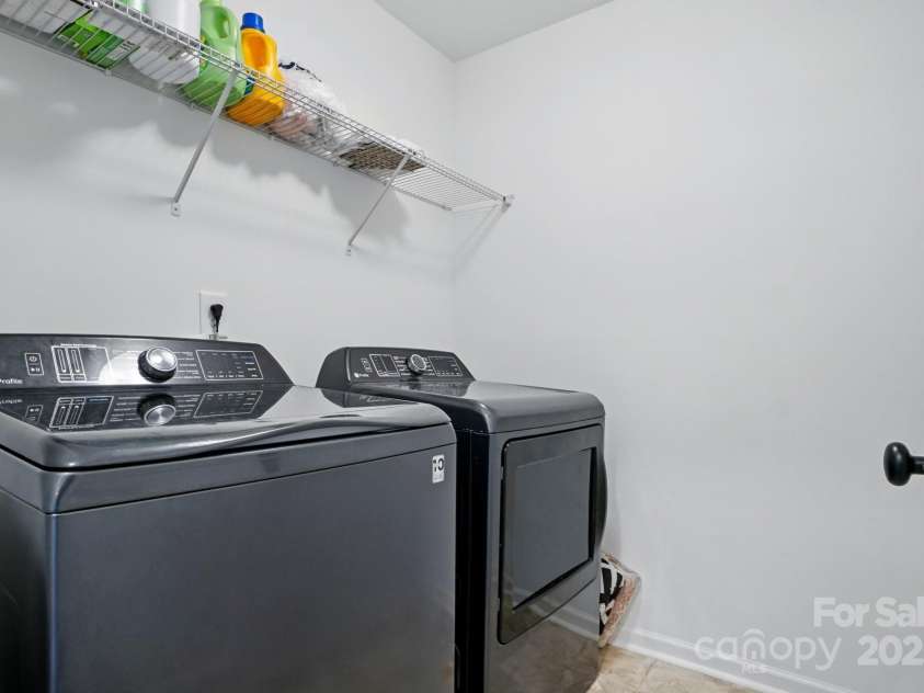 2018 Crooked Oak Lane, York, SC 29745.  MLS# CAR4260210, YatesRealty ID 19021. 