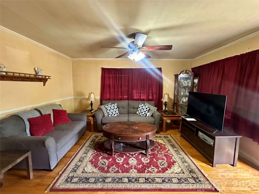 119 Stedman Road, Dallas, NC 28034.  MLS# CAR4375263, YatesRealty ID 19022. 