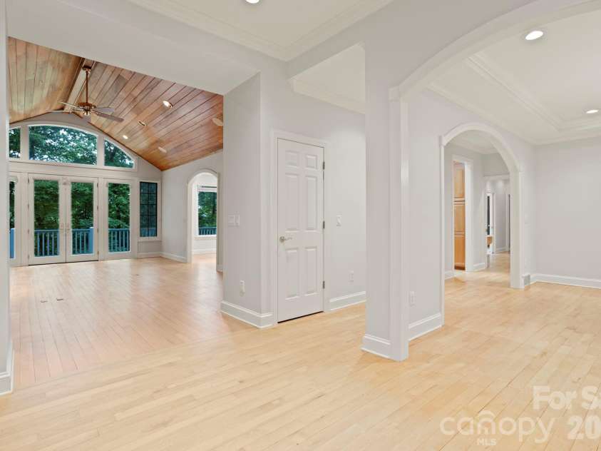 132 Berry Creek Drive, Flat Rock, NC 28731.  MLS# CAR4378684, YatesRealty ID 19023. 
