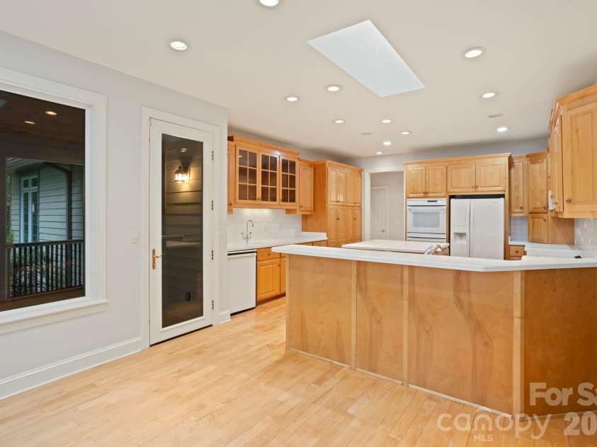 132 Berry Creek Drive, Flat Rock, NC 28731.  MLS# CAR4378684, YatesRealty ID 19023. 