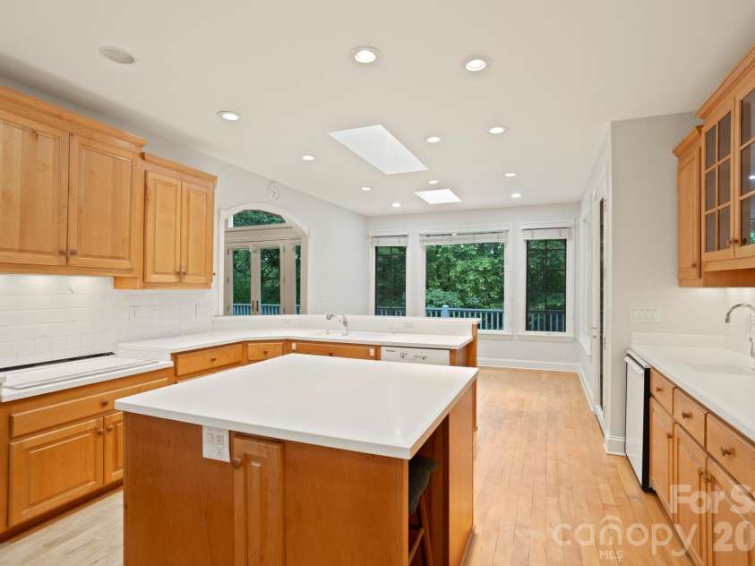 132 Berry Creek Drive, Flat Rock, NC 28731.  MLS# CAR4378684, YatesRealty ID 19023. 