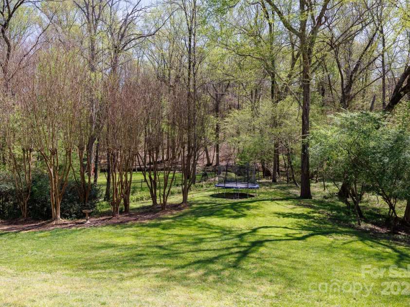 512 Beverly Circle, Charlotte, NC 28270.  MLS# CAR4267378, YatesRealty ID 19023. 