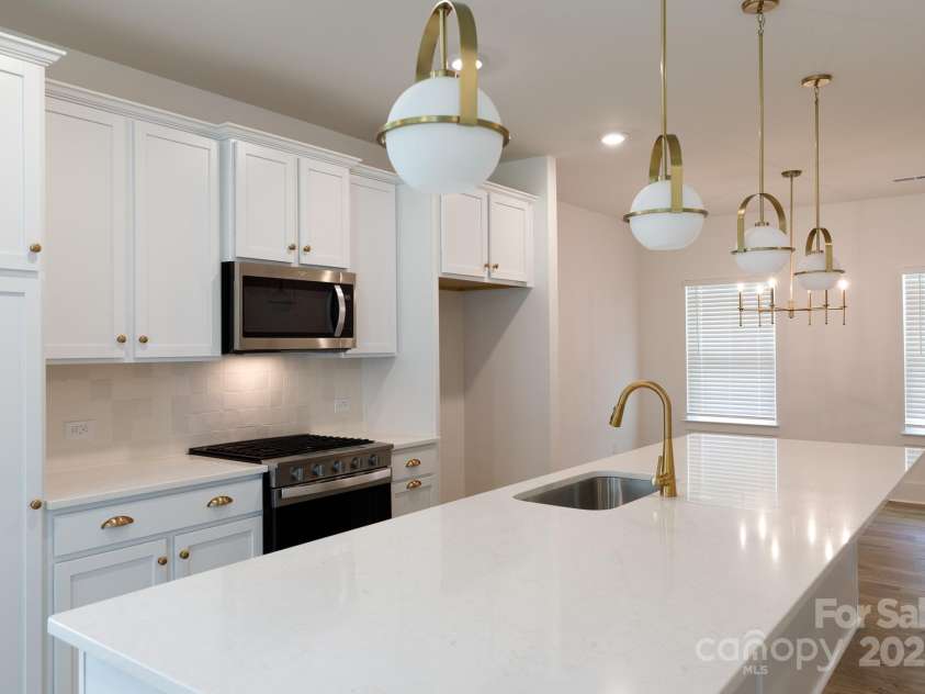 512 Beverly Circle, Charlotte, NC 28270.  MLS# CAR4267378, YatesRealty ID 19023. 