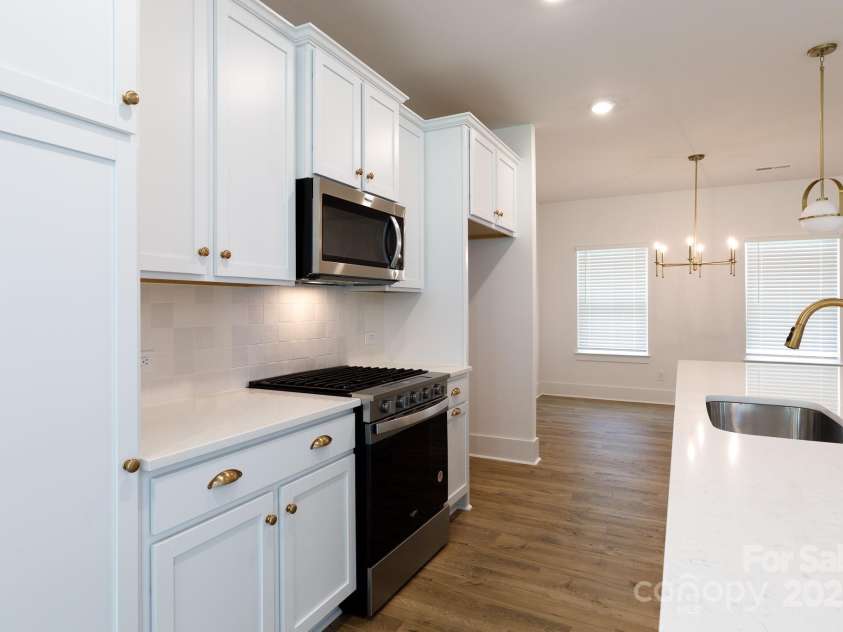 512 Beverly Circle, Charlotte, NC 28270.  MLS# CAR4267378, YatesRealty ID 19023. 