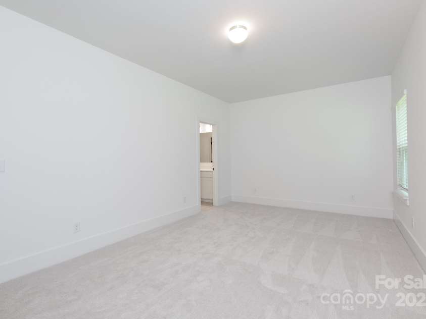 512 Beverly Circle, Charlotte, NC 28270.  MLS# CAR4267378, YatesRealty ID 19023. 