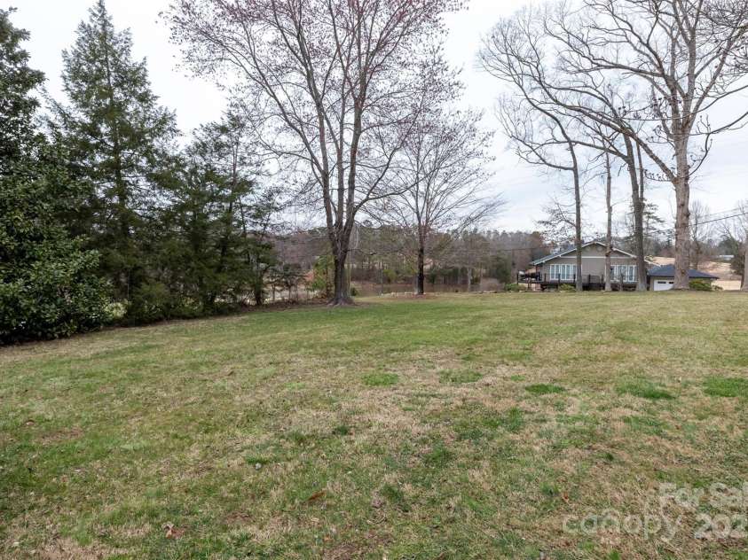 404 Downing Drive, Kings Mountain, NC 28086.  MLS# CAR4232054, YatesRealty ID 19024. 