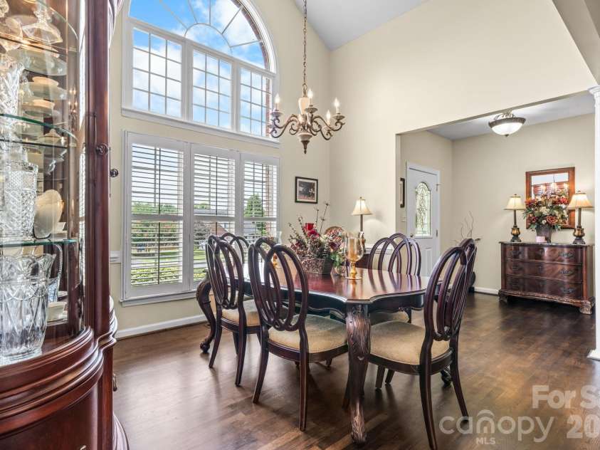 3992 Brickfield Street, Hickory, NC 28602.  MLS# CAR4402540, YatesRealty ID 19026. 