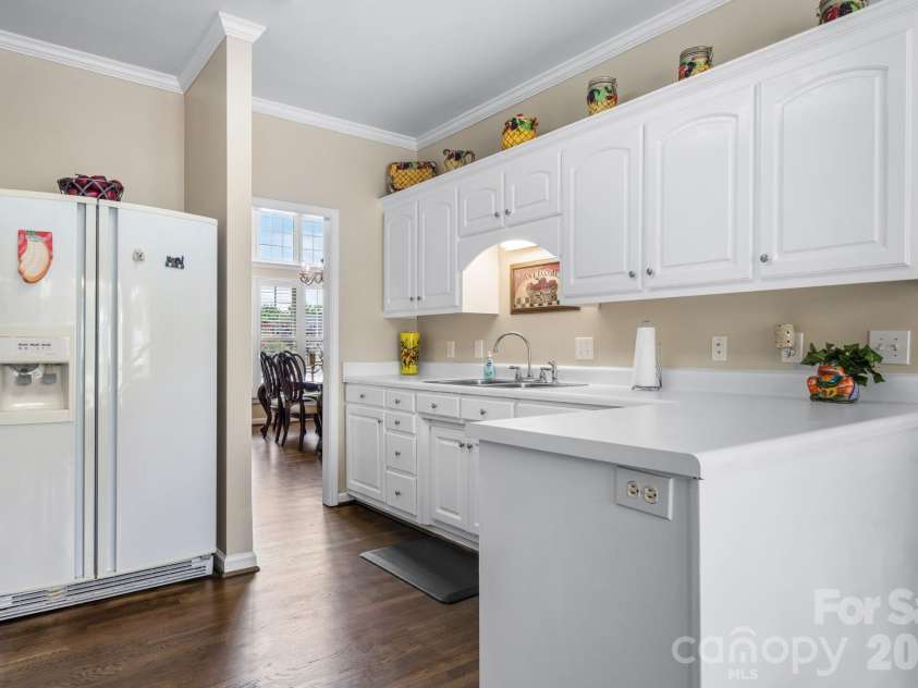 3992 Brickfield Street, Hickory, NC 28602.  MLS# CAR4402540, YatesRealty ID 19026. 