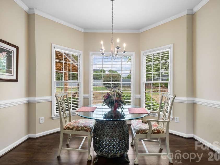 3992 Brickfield Street, Hickory, NC 28602.  MLS# CAR4402540, YatesRealty ID 19026. 
