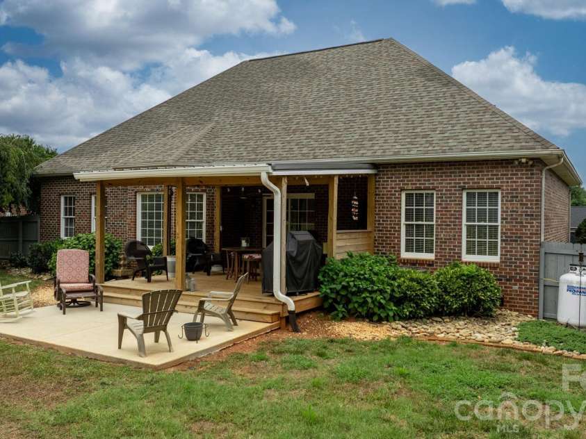 3992 Brickfield Street, Hickory, NC 28602.  MLS# CAR4402540, YatesRealty ID 19026. Back porch