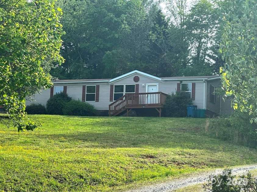 1545 Fairway Acres Drive, Lenoir, NC 28645.  MLS# CAR4270617, YatesRealty ID 19027. 