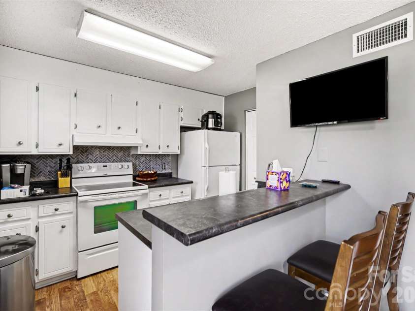 973 Surry Lane, Gastonia, NC 28054.  MLS# CAR4377740, YatesRealty ID 19027. Kitchen 