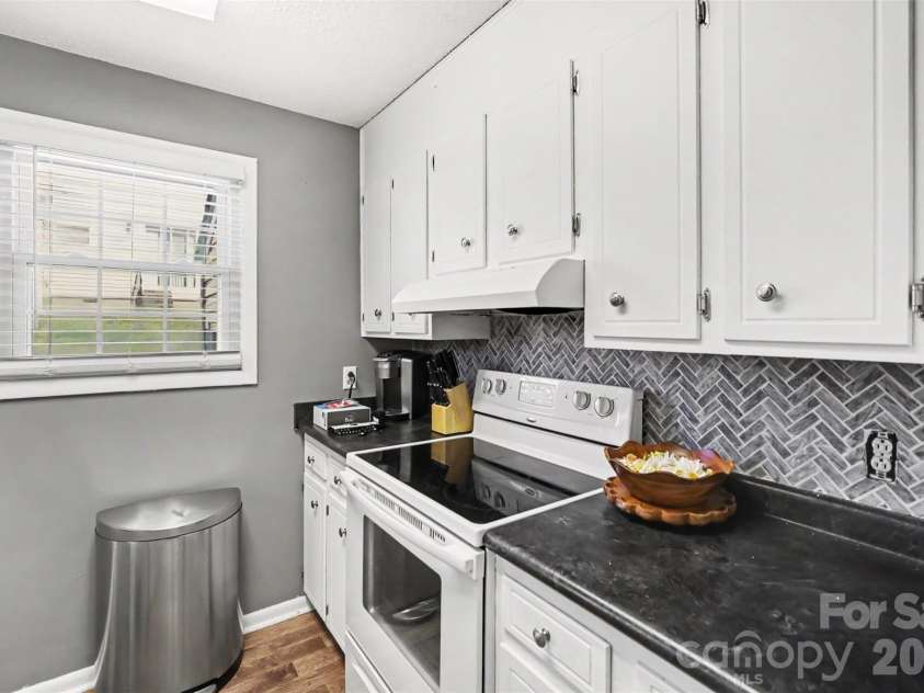 973 Surry Lane, Gastonia, NC 28054.  MLS# CAR4377740, YatesRealty ID 19027. Kitchen