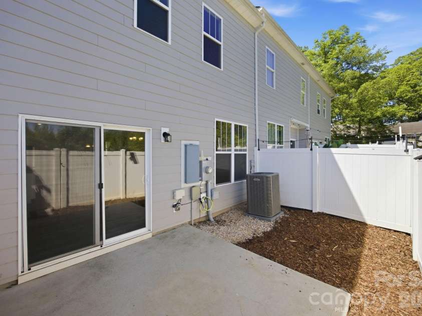 101 Wilkinson Court, Concord, NC 28025.  MLS# CAR4375987, YatesRealty ID 19028. 