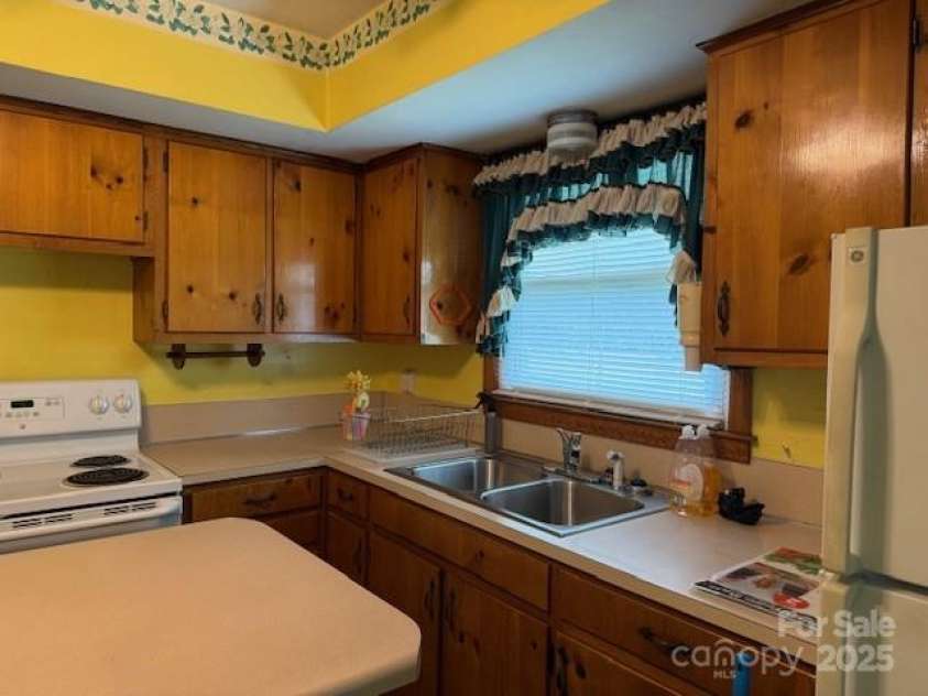 2165 McCraw Road, Mooresboro, NC 28114.  MLS# CAR4257162, YatesRealty ID 19028. 