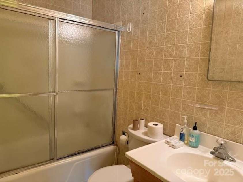 2165 McCraw Road, Mooresboro, NC 28114.  MLS# CAR4257162, YatesRealty ID 19028. 