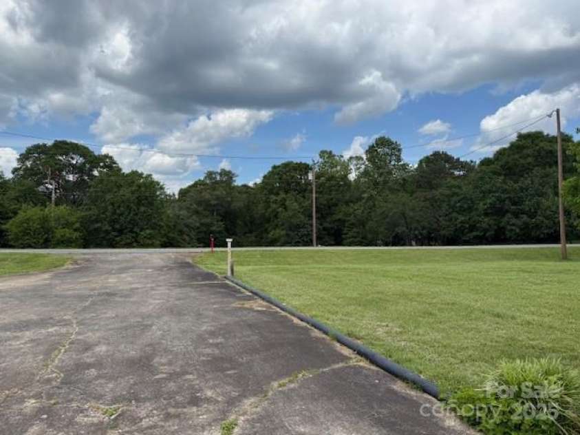 2165 McCraw Road, Mooresboro, NC 28114.  MLS# CAR4257162, YatesRealty ID 19028. 