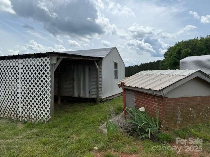 2165 McCraw Road, Mooresboro, NC 28114.  MLS# CAR4257162, YatesRealty ID 19028. 