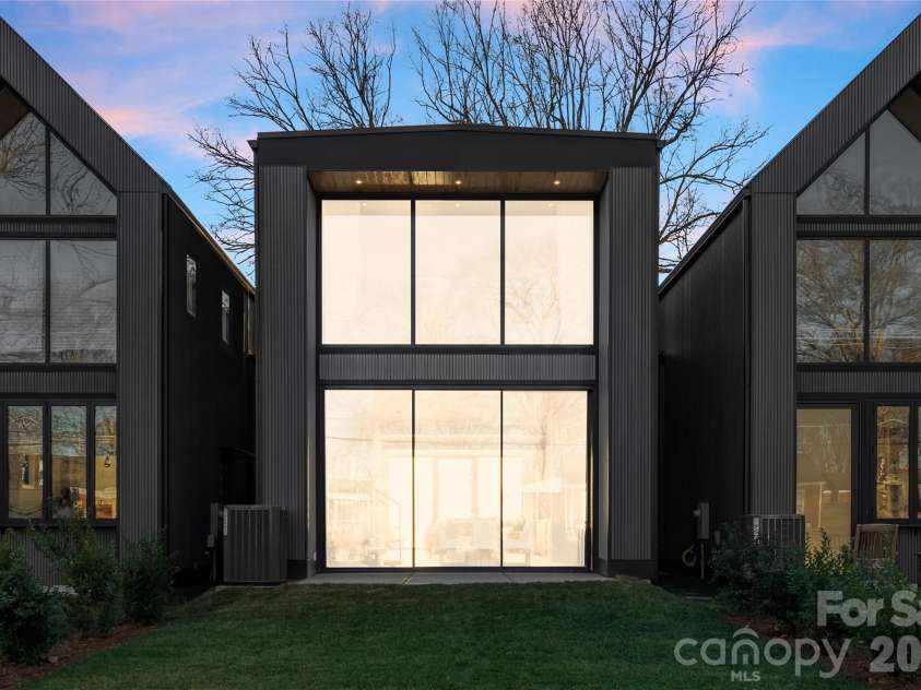 421 Marsh Road, Charlotte, NC 28209.  MLS# CAR4378763, YatesRealty ID 19029. 