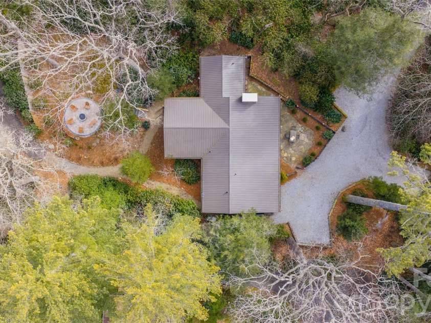 464 Franklin Road, Highlands, NC 28741.  MLS# CAR4346865, YatesRealty ID 1903. Ample parking from both driveways