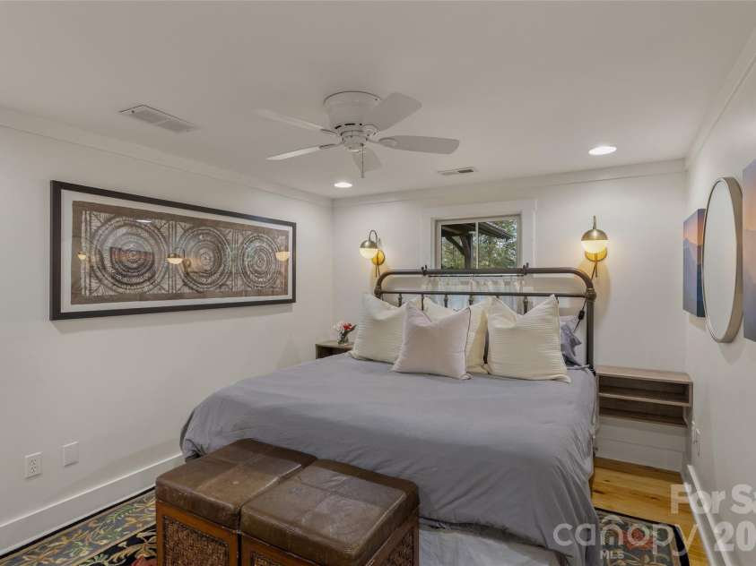 464 Franklin Road, Highlands, NC 28741.  MLS# CAR4346865, YatesRealty ID 1903. Owner bedroom