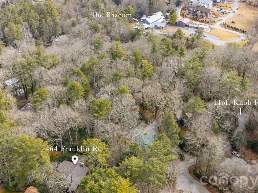 464 Franklin Road, Highlands, NC 28741.  MLS# CAR4346865, YatesRealty ID 1903. Proximity to Bascom Art Center